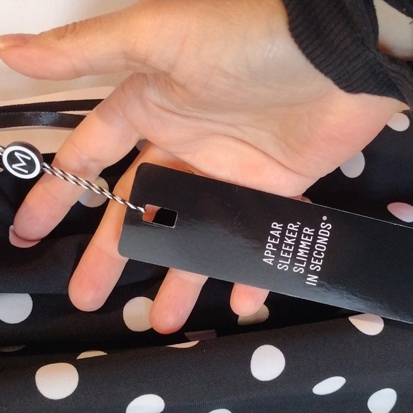 Magicsuit **NWT** small Bang Lauren Top tankini, b/w polka dots. size 12. - Picture 5 of 9